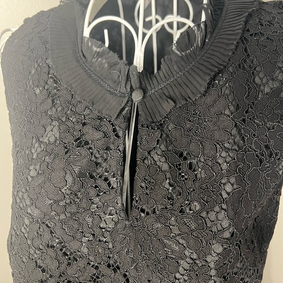 JCREW  BLACK LACE NWT Woman's. Chic  Ruffle-Neck Sleeveless Top sz Small H2203 - Picture 3 of 6